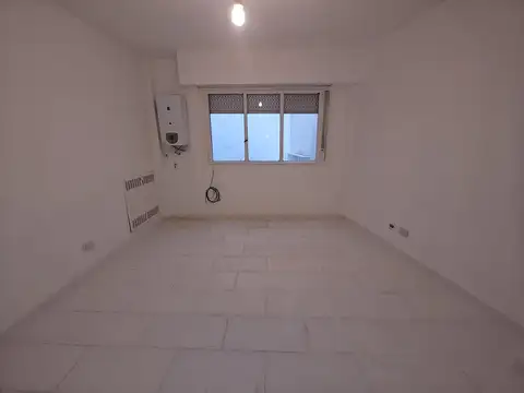 Monoambiente a una cuadra de de SAnta Fe y Scalabrini ortiz