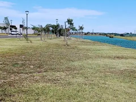 Terreno en Venta 20  mts Frente