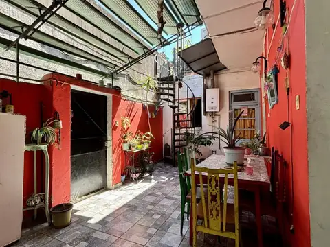 Depto Tipo Casa en Venta 42 años