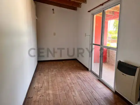 VENTA DE CASA MAS DEPARTAMENTO EN MELCHOR ROMERO, LA PLATA