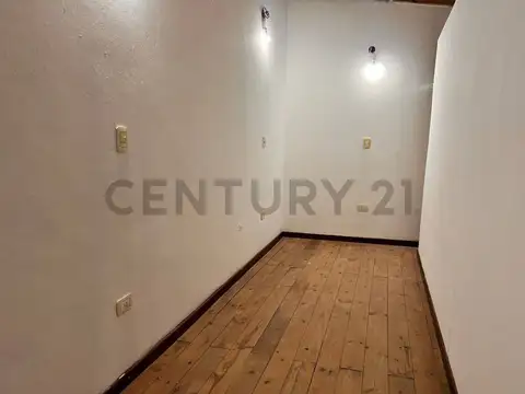 517 entre 150 y 151 , Piso 0