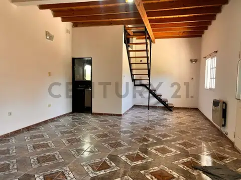 VENTA DE CASA MAS DEPARTAMENTO EN MELCHOR ROMERO, LA PLATA