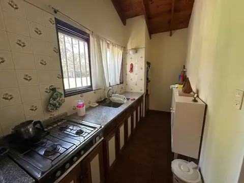 CASA 5 AMBIENTES EN VENTA LA UNION CON PISCINA