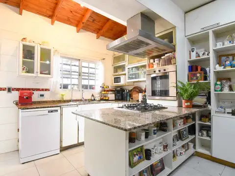 Casa en Venta con 1 cochera