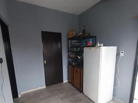 Casa 2 ambientes con 1 baño
