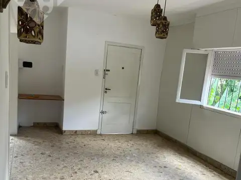 Depto Tipo Casa en Alquiler 50 años