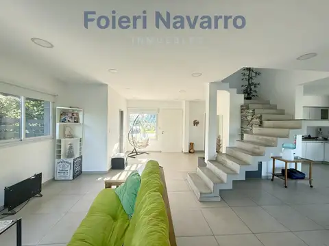 Casa en Venta con 3 cocheras