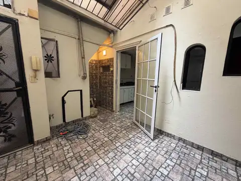 Depto Tipo Casa 2 ambientes con 1 baño