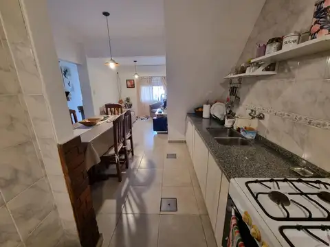 Departamento 4 ambientes con 2 baños