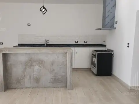 Casa 4 ambientes con 3 baños