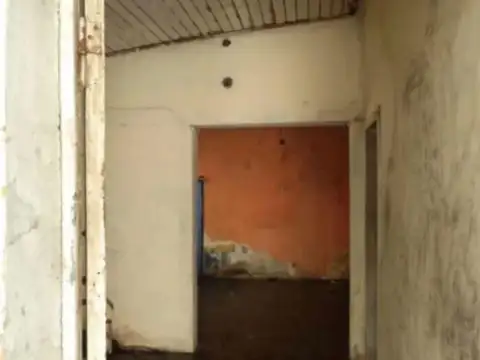 PH a reciclar en venta - 2 Dormitorios 1 Baño - Lanús