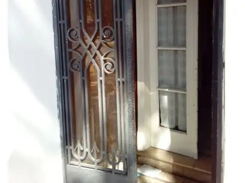 Casa en Venta en Alberdi, USD 135.000