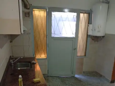 Bidondo 1700, Piso PB