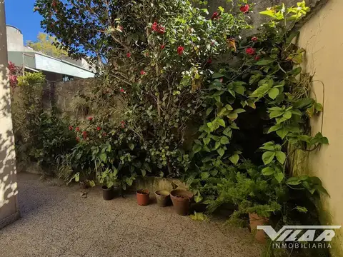 Depto Tipo Casa en Venta 50 años
