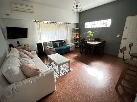 Depto Tipo Casa 3 ambientes con 1 baño