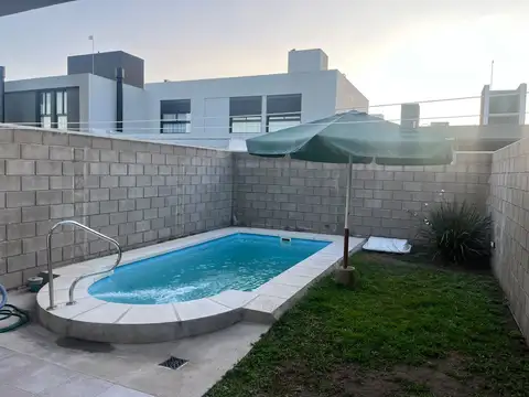 Dúplex 3 Dorm con pileta Prados de Manantiales