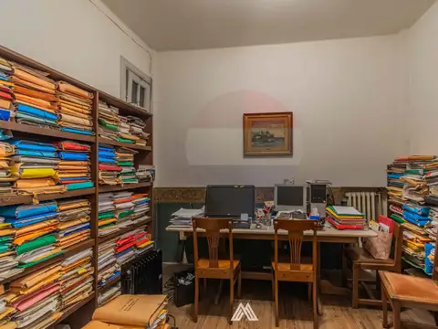 VENTA OFICINA DE 9 AMBIENTES EN CORDÓN