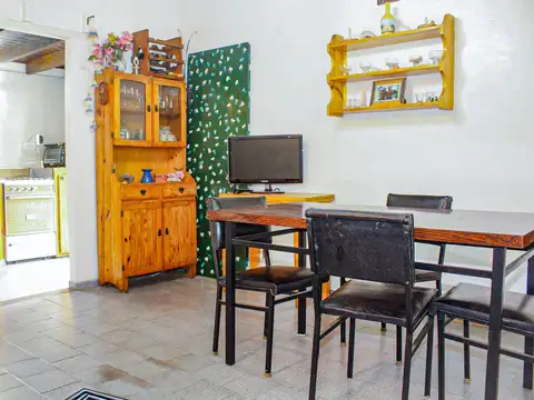 Casa 4 ambientes con 1 baño
