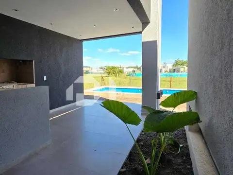 Casa en Venta en Santa Lucía 100