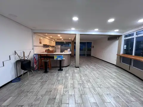 Local en Alquiler en Quilmes Oeste, $ 600.000