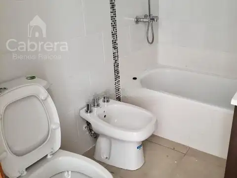 Venta de Departamento Monoambiente con balcón, en La Plata