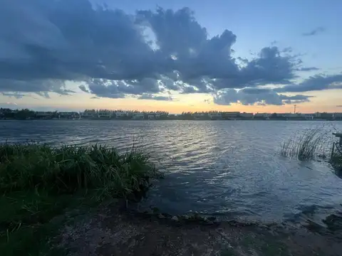 Terreno en Venta en Barbarita, USD 680.000