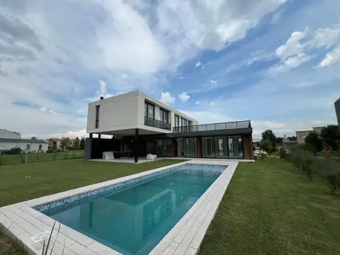 Casa en Alquiler en Pilara, USD 4.000