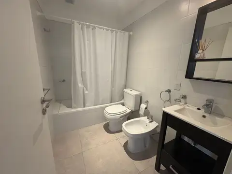 Departamento en Alquiler con 1 cocheras