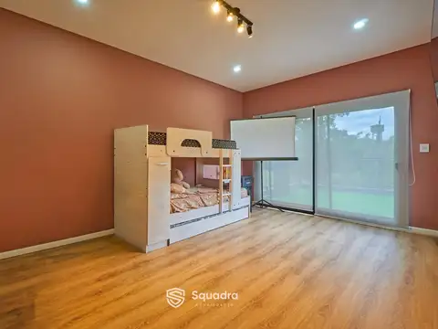 Casa 6 ambientes con 3 baños