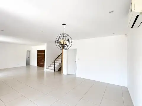 Casa en Alquiler en Zelaya, USD 1.700