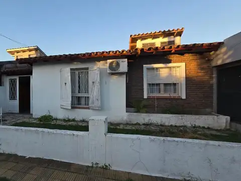 Chalet venta 4 ambientes Ituzaingó