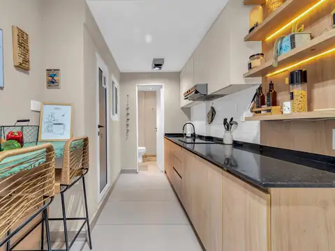 Venta Departamento 4 Ambientes Reciclado con Balcón y Patio en Recoleta