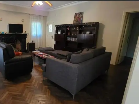 Casa en venta de 6 ambientes en Ituzaingó Sur