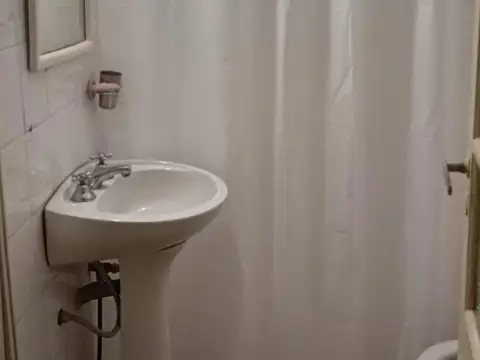 Casa en Alquiler en Republica De La Sexta, $ 640.000