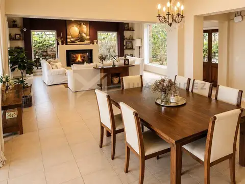 Casa en Venta con 1 cochera