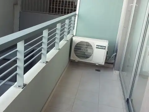 Excelente 2 ambientes con balcon+baulera en Villa Urquiza 