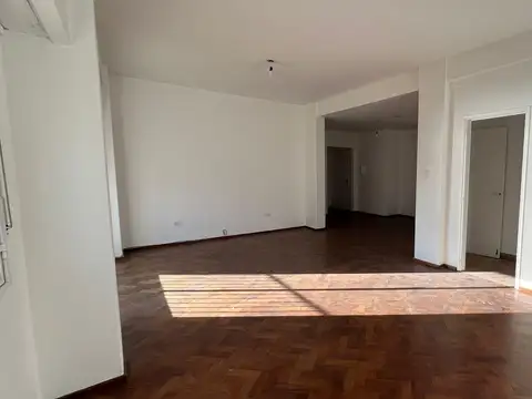 Departamento en Alquiler de 8 ambientes