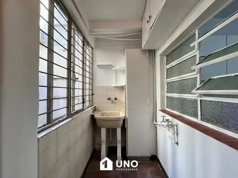 3 de Febrero 2400, Piso 01