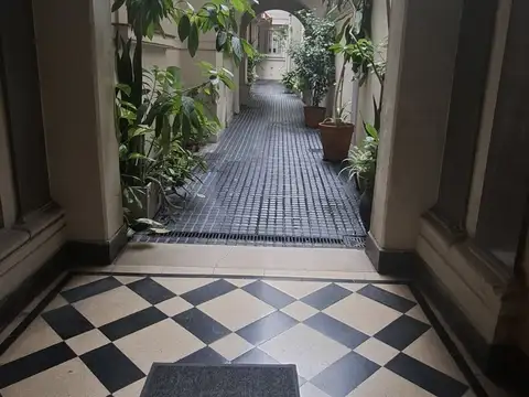 AUSTRIA 1800, Piso PB