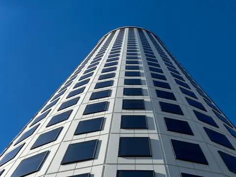 Oficina en Alquiler - Excepcional ubicación y vista al río