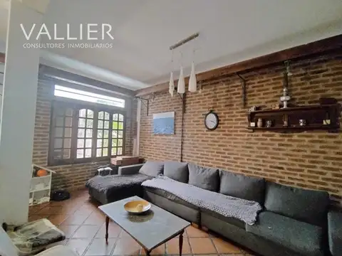 Casa en Venta en Barrio Hipico, USD 120.000