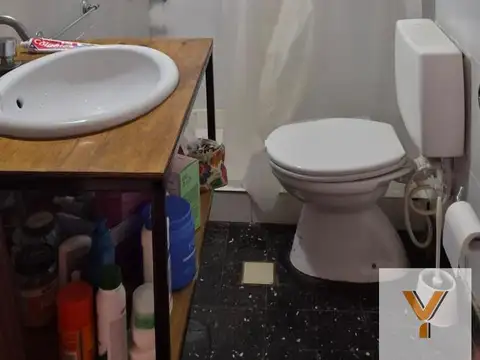 Casa 6 ambientes con 1 baño