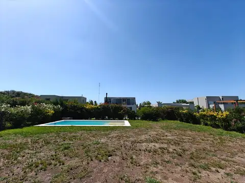 Casa en Venta con 4 cocheras