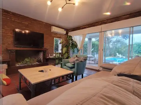 Casa 5 ambientes con 2 baños
