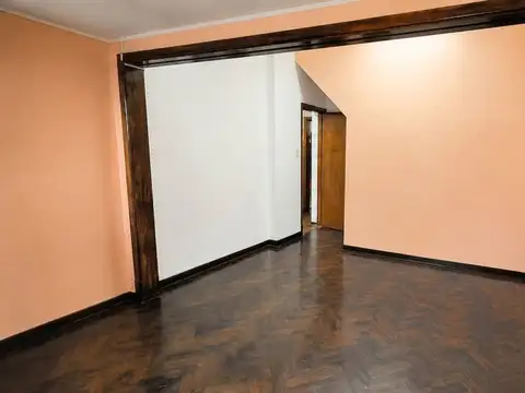 Depto Tipo Casa 4 ambientes con 1 baño