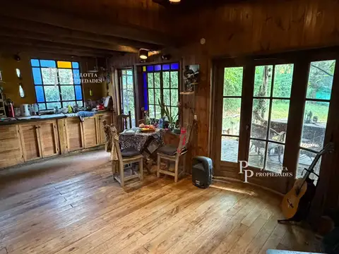 Casa 4 ambientes con 1 baño