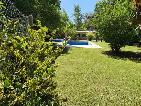 Quincho con pileta en Barrio Los Pioneros