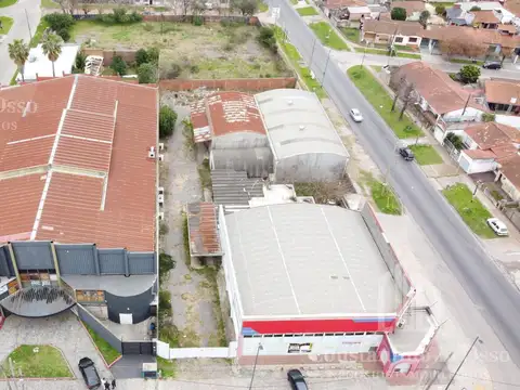 Locales - Terreno en venta - 7074 M2 -