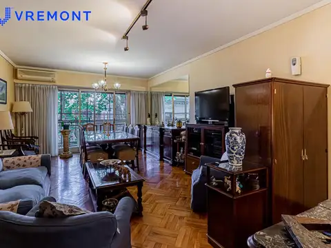 México 2500. 3 Ambientes con dependencia y cochera en Venta, Balvanera.