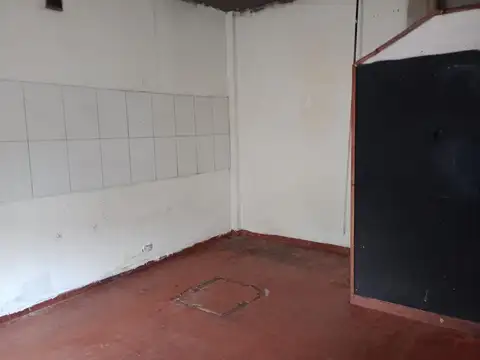 Local en Alquiler en Jose Leon Suarez, $ 750.000